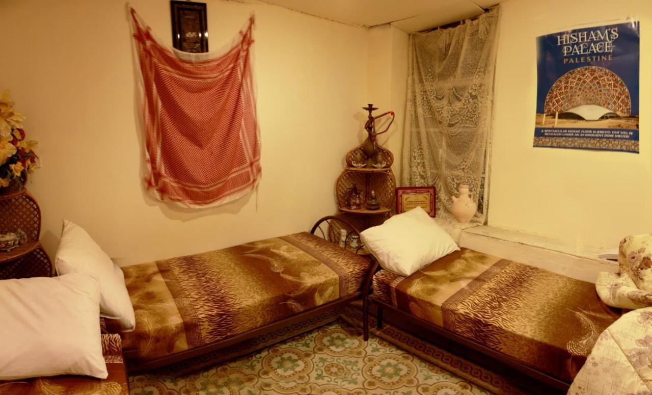 Friends Hostel.Area B Хеброн Екстериор снимка