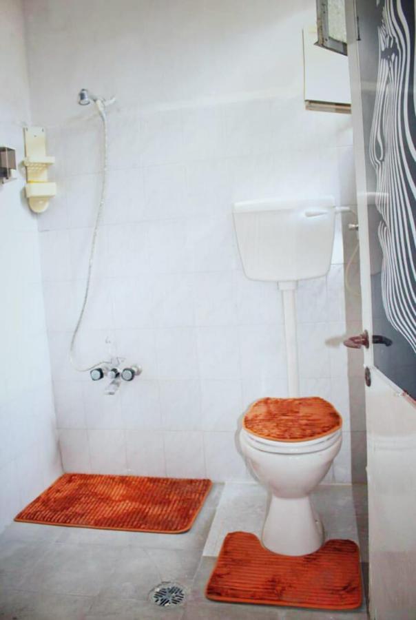 Friends Hostel.Area B Хеброн Екстериор снимка