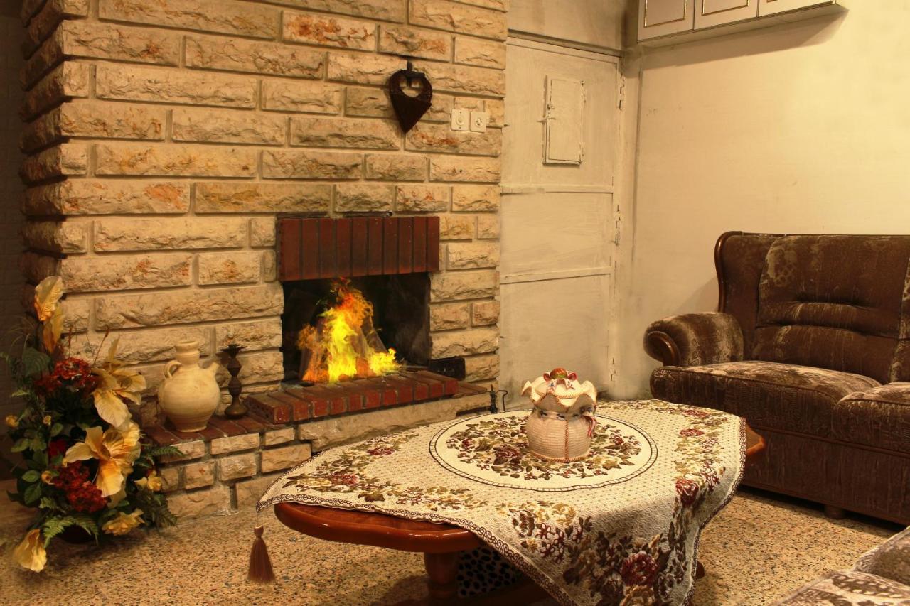 Friends Hostel.Area B Хеброн Екстериор снимка